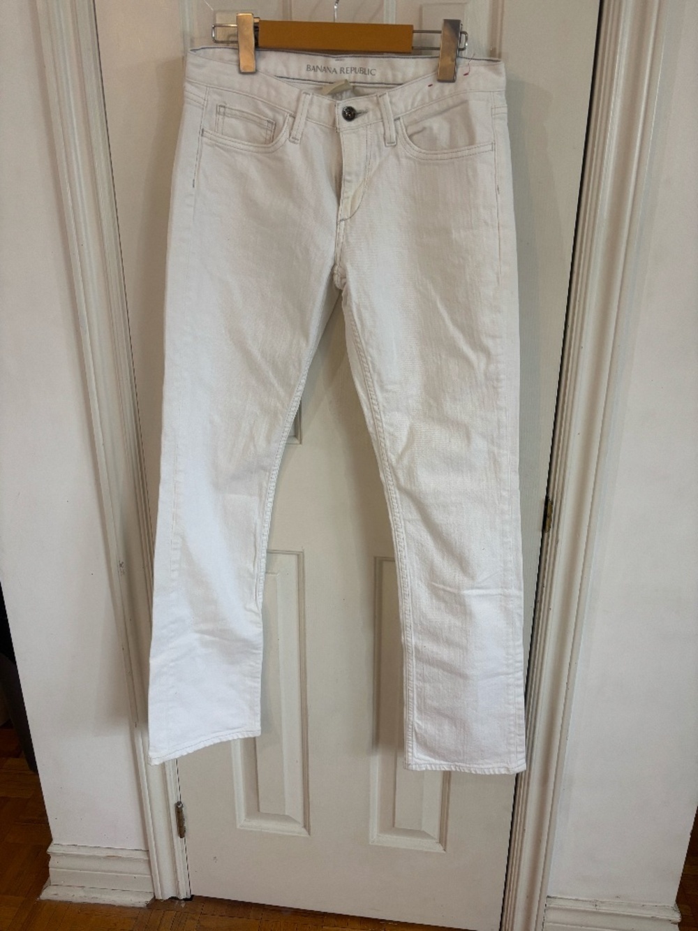 Banana Republic straight white denim jeans *accepting offers